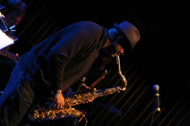hulon003.jpg