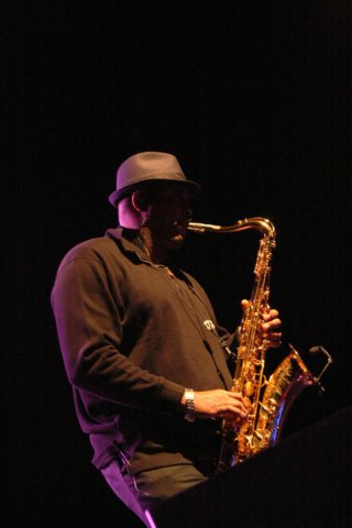 hulon023.jpg